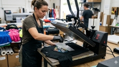 Jak tisknout DTF na polyester- nastavení teploty, tlaku a doby lisu